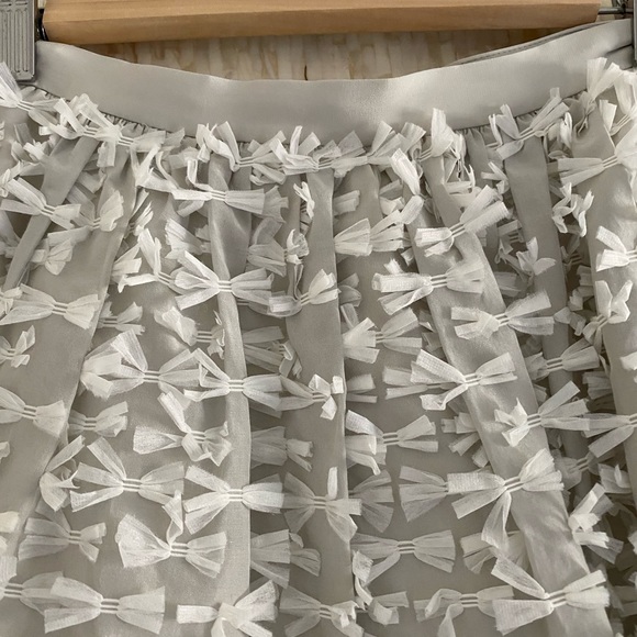 Bow embellished short skirt - Picture 2 of 5